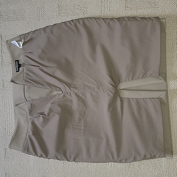 EXPRESS TWO PIECE SUIT🌼 - Picture 17 of 17